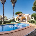 Exclusive Retreat In Vilamoura, Private Pool, Off-street Parking, Free Ac Wifi Villa *