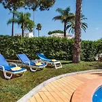Exclusive Retreat In Vilamoura, Private Pool, Off-street Parking, Free Ac Wifi * Quarteira