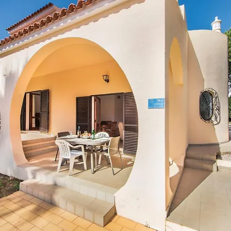 Exclusive Retreat In Vilamoura, Private Pool, Off-street Parking, Free Ac Wifi Villa