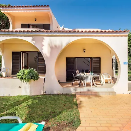 Villa Exclusive Retreat In Vilamoura, Private Pool, Off-street Parking, Free Ac Wifi *