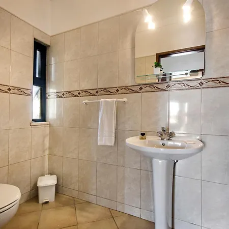 别墅 Exclusive Retreat In Vilamoura, Private Pool, Off-street Parking, Free Ac Wifi