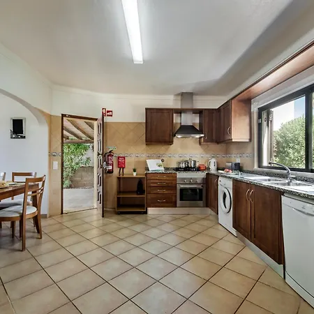 Exclusive Retreat In Vilamoura, Private Pool, Off-street Parking, Free Ac Wifi 别墅 奎特里拉