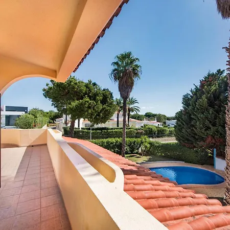 Exclusive Retreat In Vilamoura, Private Pool, Off-street Parking, Free Ac Wifi 奎特里拉