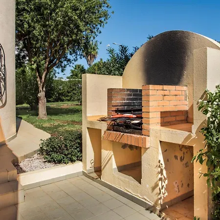 Exclusive Retreat In Vilamoura, Private Pool, Off-street Parking, Free Ac Wifi * 奎特里拉