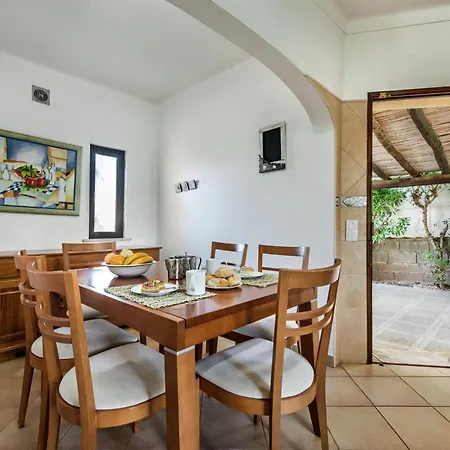 Exclusive Retreat In Vilamoura, Private Pool, Off-street Parking, Free Ac Wifi 别墅 奎特里拉