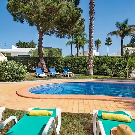 Exclusive Retreat In Vilamoura, Private Pool, Off-street Parking, Free Ac Wifi 奎特里拉