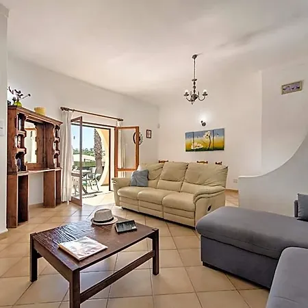 Exclusive Retreat In Vilamoura, Private Pool, Off-street Parking, Free Ac Wifi Villa *