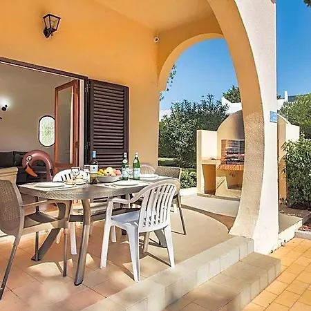 Villa Exclusive Retreat In Vilamoura, Private Pool, Off-street Parking, Free Ac Wifi Vilamoura