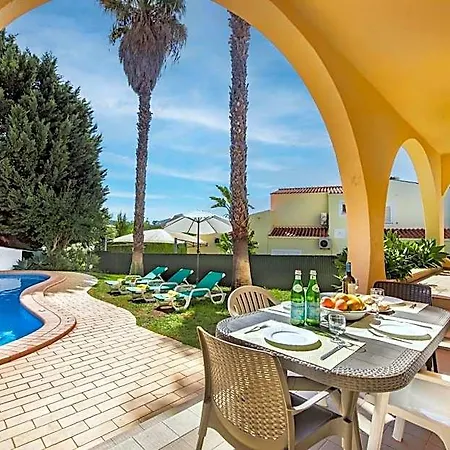 Villa Exclusive Retreat In Vilamoura, Private Pool, Off-street Parking, Free Ac Wifi *