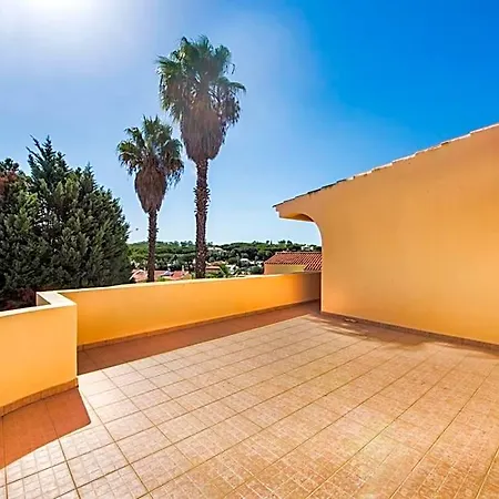 Exclusive Retreat In Vilamoura, Private Pool, Off-street Parking, Free Ac Wifi