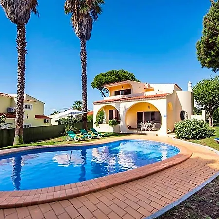 Exclusive Retreat In Vilamoura, Private Pool, Off-street Parking, Free Ac Wifi Villa Vilamoura