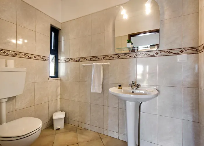 别墅 Exclusive Retreat In Vilamoura, Private Pool, Off-street Parking, Free Ac Wifi