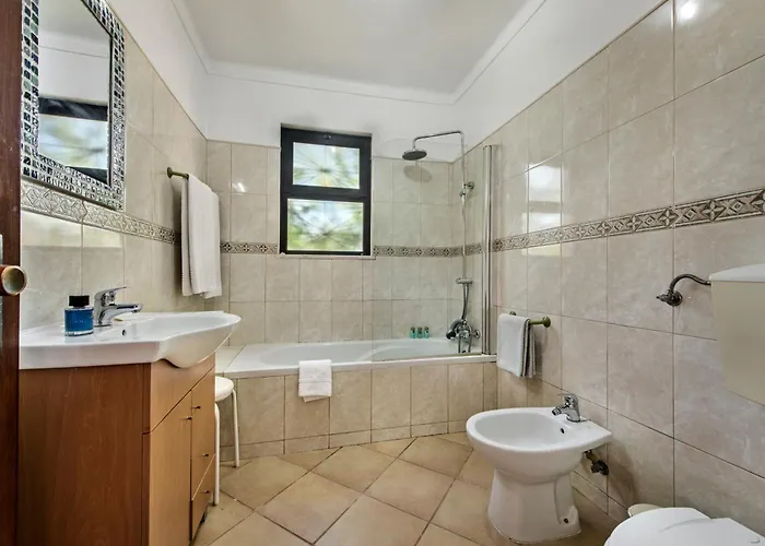 别墅 Exclusive Retreat In Vilamoura, Private Pool, Off-street Parking, Free Ac Wifi *