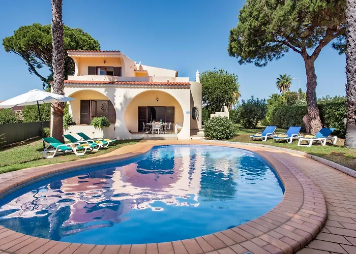 别墅 Exclusive Retreat In Vilamoura, Private Pool, Off-street Parking, Free Ac Wifi 奎特里拉