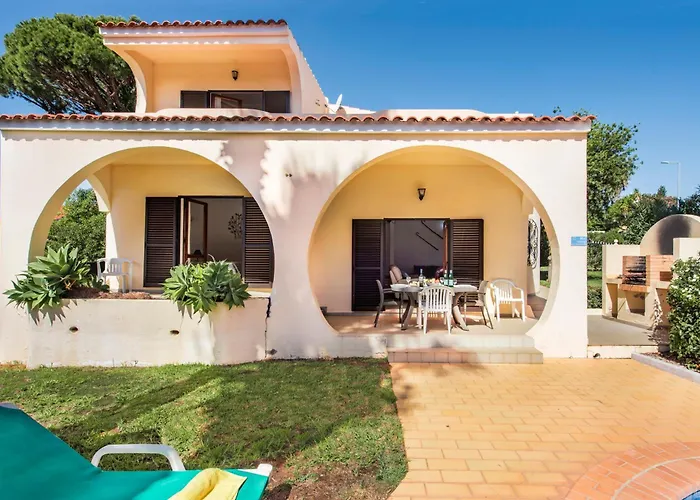 别墅 Exclusive Retreat In Vilamoura, Private Pool, Off-street Parking, Free Ac Wifi *