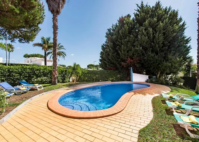 Exclusive Retreat In Vilamoura, Private Pool, Off-street Parking, Free Ac Wifi *
